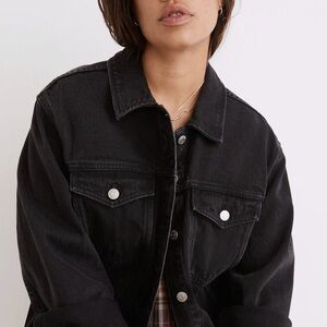 Madewell The Oversized Trucker Jean Jacket in Washed Black